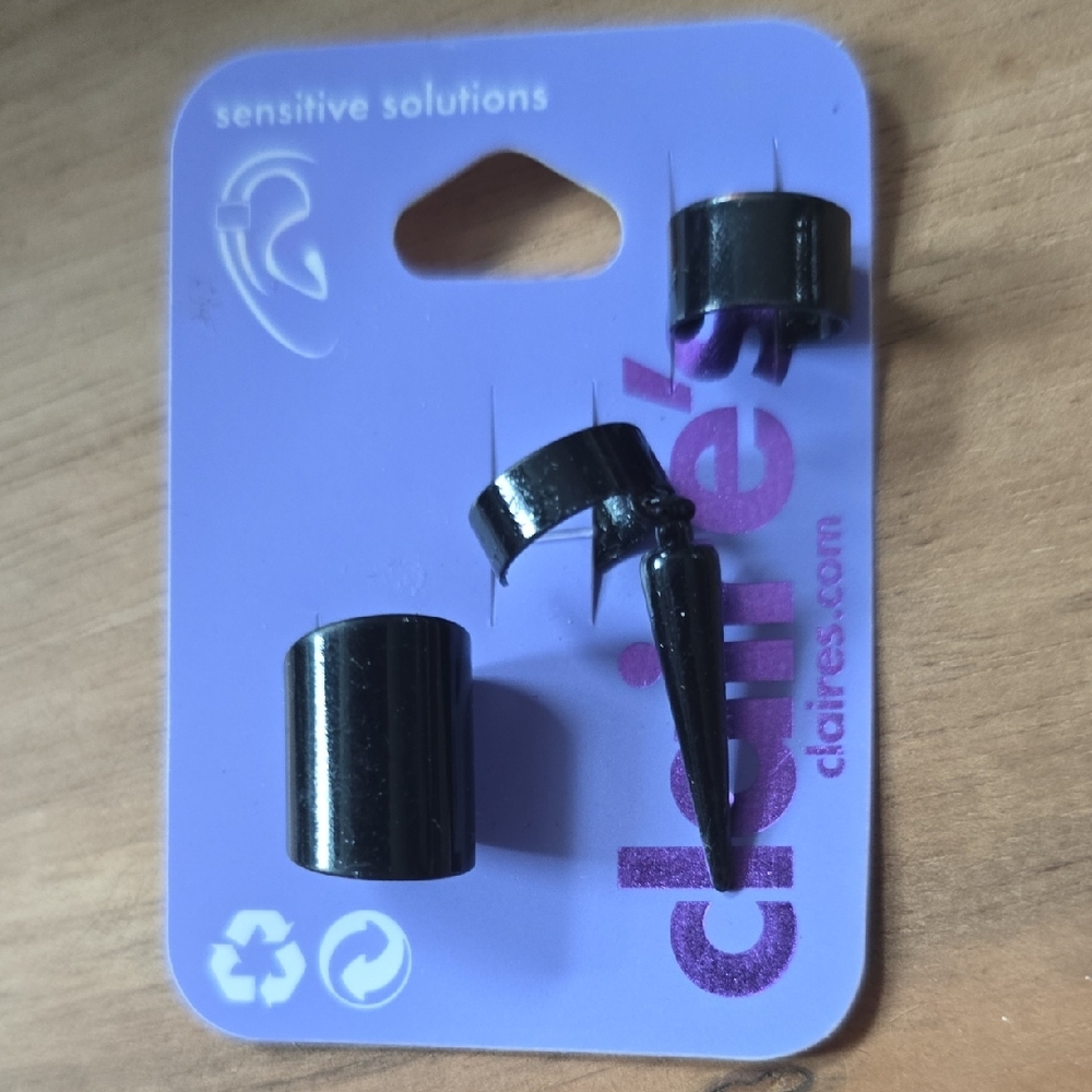 Claire's Black Earphone Accessories Set
